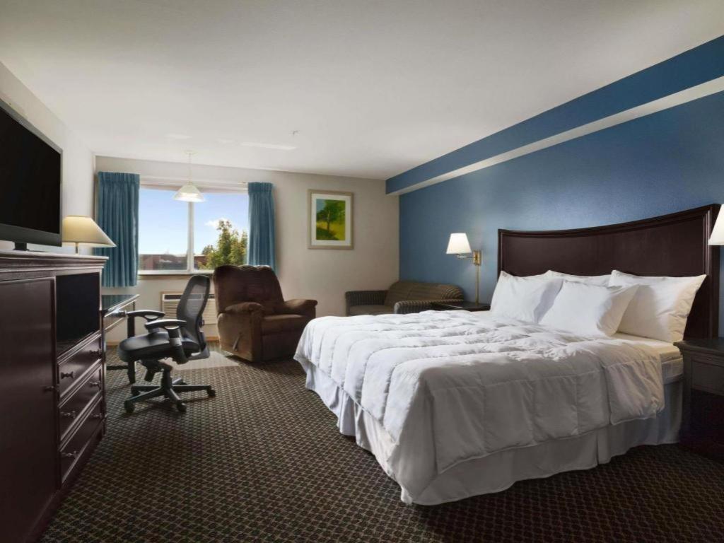 Days Inn By Wyndham Lacey Olympia Area Bagian luar foto